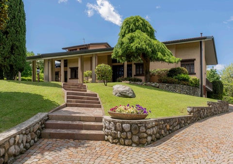SANTA TECLA IMMOBILIARE 家具目录 · Villa Inverigo 第 4 页