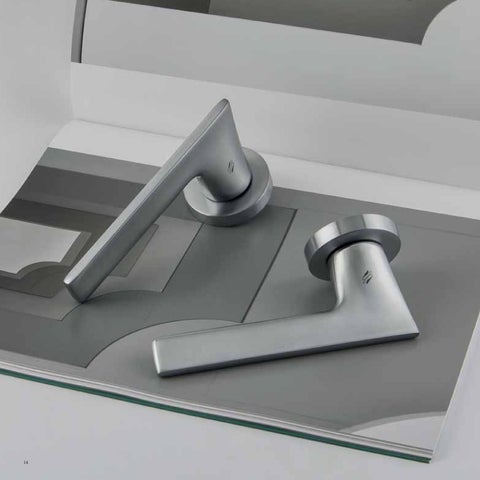 Colombo Design S.p.A. The 家具产品集 COLOMBO DESIGN 目录 2022 第 2 页