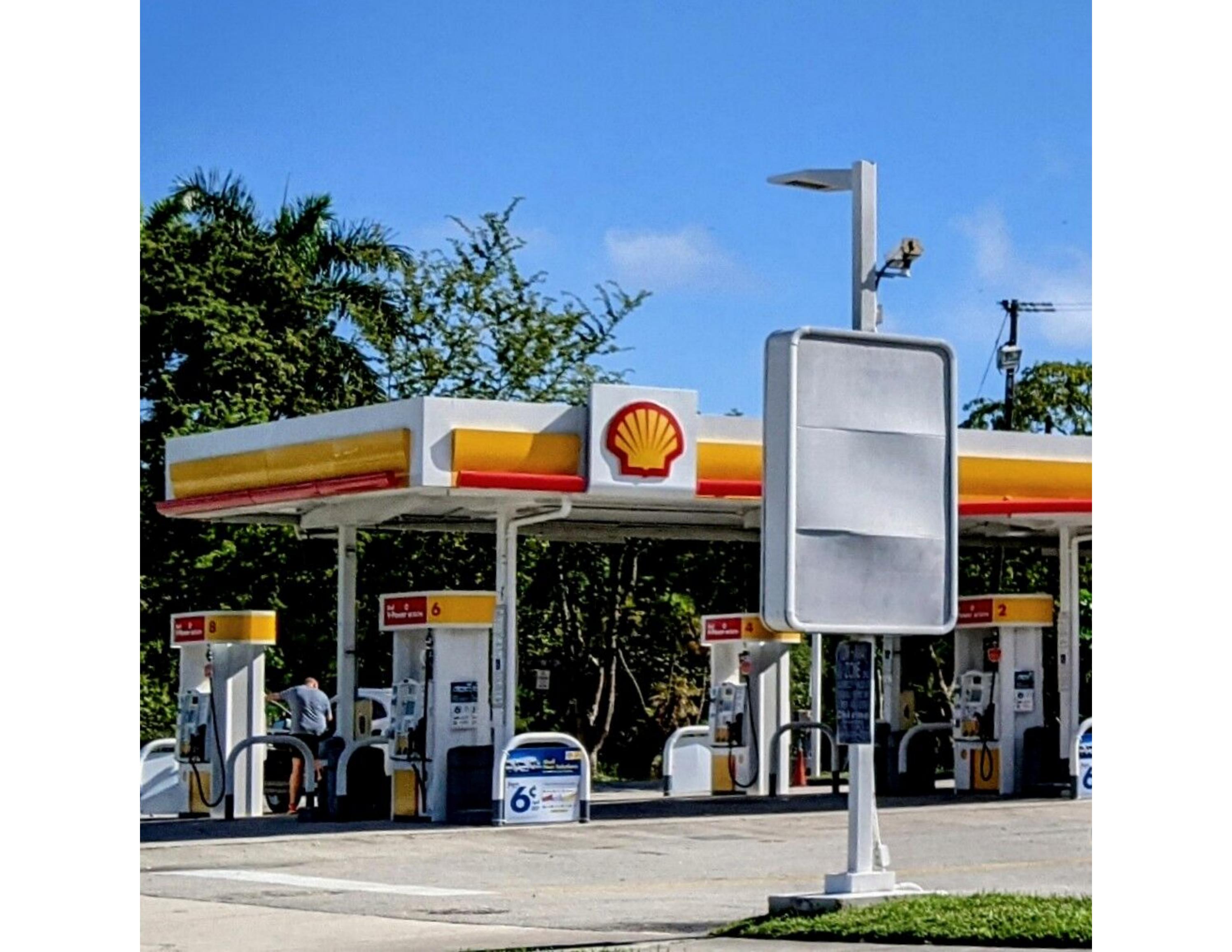 Shell gas station on 8033 S Dixie Hwy at 5 minutes drive to the southeast of Miami dentist
