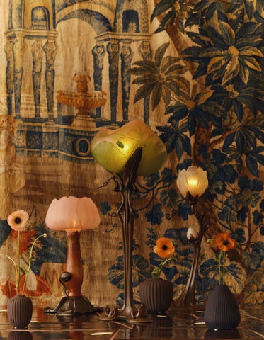 PHILLIPS IMPORTANT ART NOUVEAU 灯饰 AND 家具 FROM A PRIVATE 产品集 [ 目录 ] 第 4 页