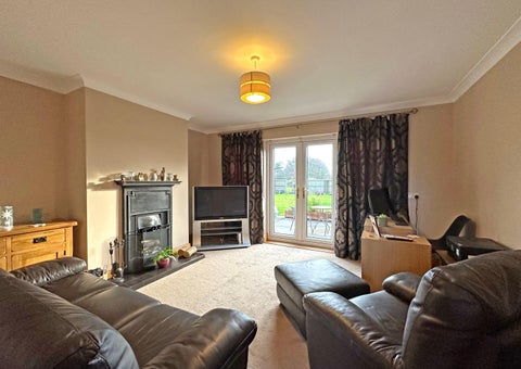 Fine & Country / DDM Residential 灯饰目录 · Woodgarth Villas, New Holland 第 3 页