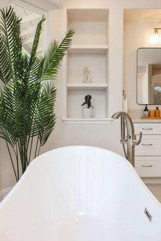 Shumilova Interiors 家具目录 · 卫浴 Designs 第 14 页