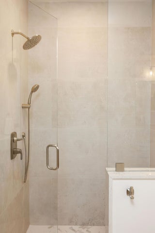 Shumilova Interiors 家具目录 · 卫浴 Designs 第 6 页