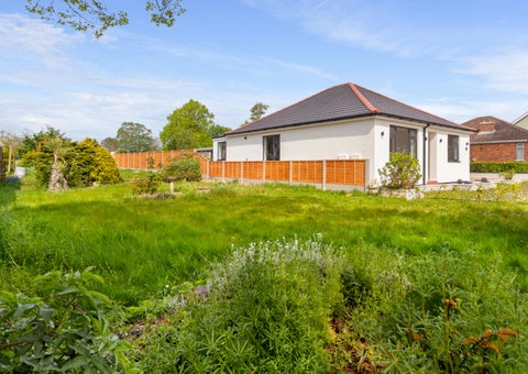 Fine & Country / DDM Residential 灯饰目录 · Land Adjacent To Brigg 第 6 页