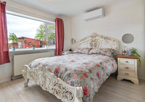 Fine & Country / DDM Residential 灯饰目录 · Kings Road 第 10 页