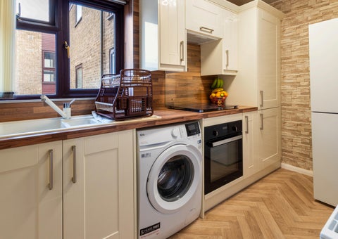 Fine & Country / DDM Residential 灯饰目录 · Wilsons Close, Scunthorpe 第 4 页