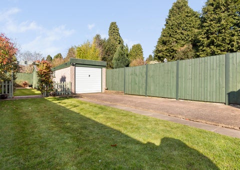 Fine & Country / DDM Residential 灯饰目录 · Glanford Road, Brigg 第 16 页