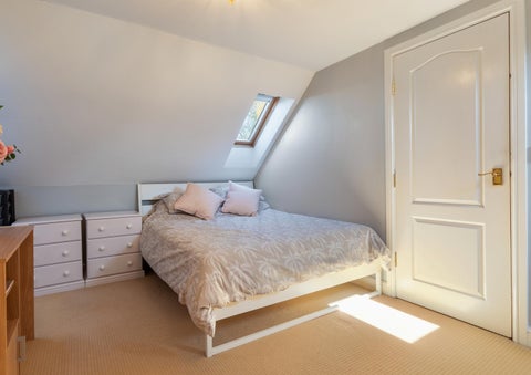 Fine & Country / DDM Residential 灯饰目录 · Vagarth Close, Barton 第 8 页