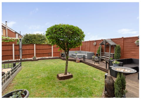 Fine & Country / DDM Residential 灯饰目录 · Bramble Way, Brigg 第 17 页