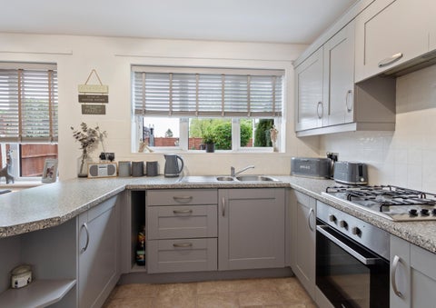 Fine & Country / DDM Residential 灯饰目录 · Bramble Way, Brigg 第 8 页