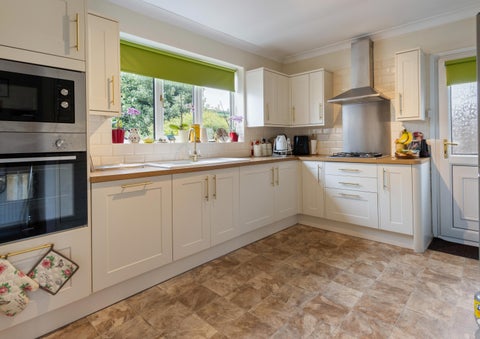 Fine & Country / DDM Residential 灯饰目录 · Kings Avenue, Brigg 第 8 页