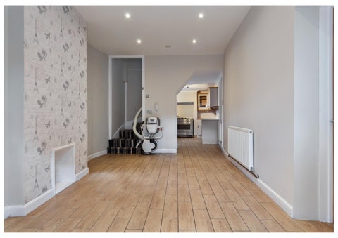 Fine & Country / DDM Residential 灯饰目录 · Ings Road, Kirton-In-Lindsey 第 4 页