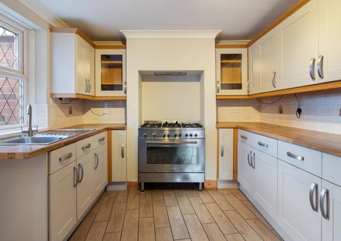 Fine & Country / DDM Residential 灯饰目录 · Ings Road, Kirton-In-Lindsey 第 7 页